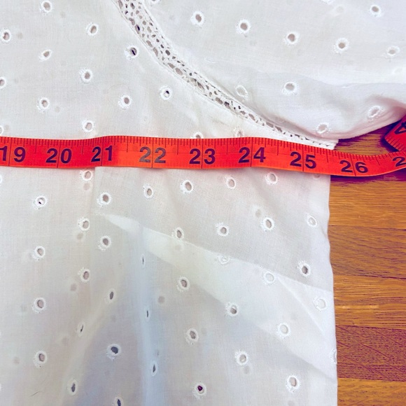 Talbots Women’s 2X White Eyelet Long-sleeve Collarless Top - Picture 9 of 12